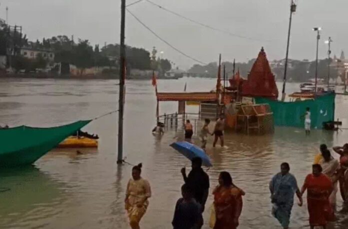 WEATHER UPDATE : बारिश से उज्जैन में रामघाट डूबा, शिवपुरी में डैम के गेट खुले.... पानी-पानी होंगे ये जिले, अलर्ट जारी