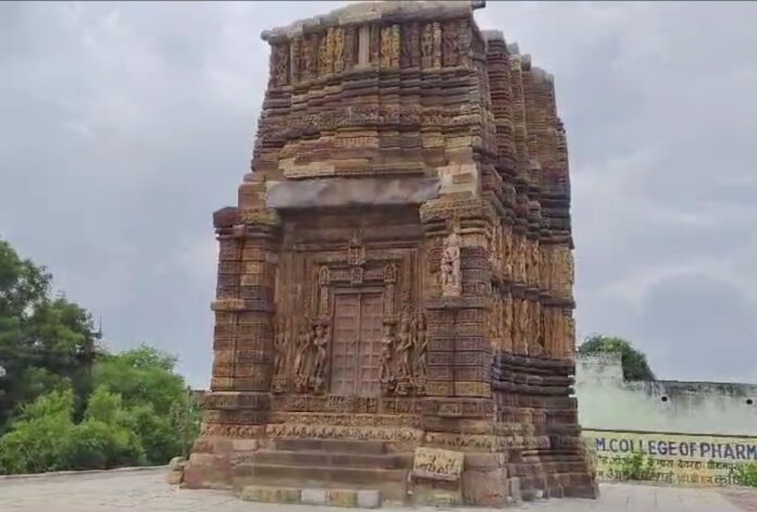 CG TEMPLE : छत्‍तीसगढ़ का एक अनोखा अधूरा मंदिर, न भगवान की मूर्ति और न ही श्रद्धालु करते हैं पूजा, ये है मान्यता